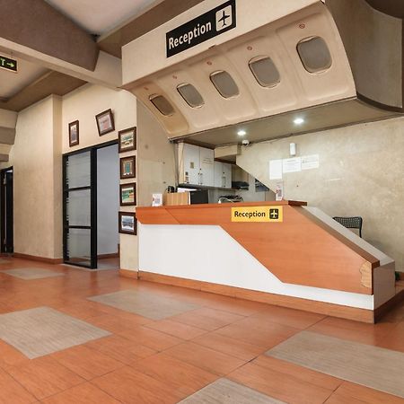 Reddoorz Near Mandaya Royal Hospital Puri Hotell Tangerang Exteriör bild