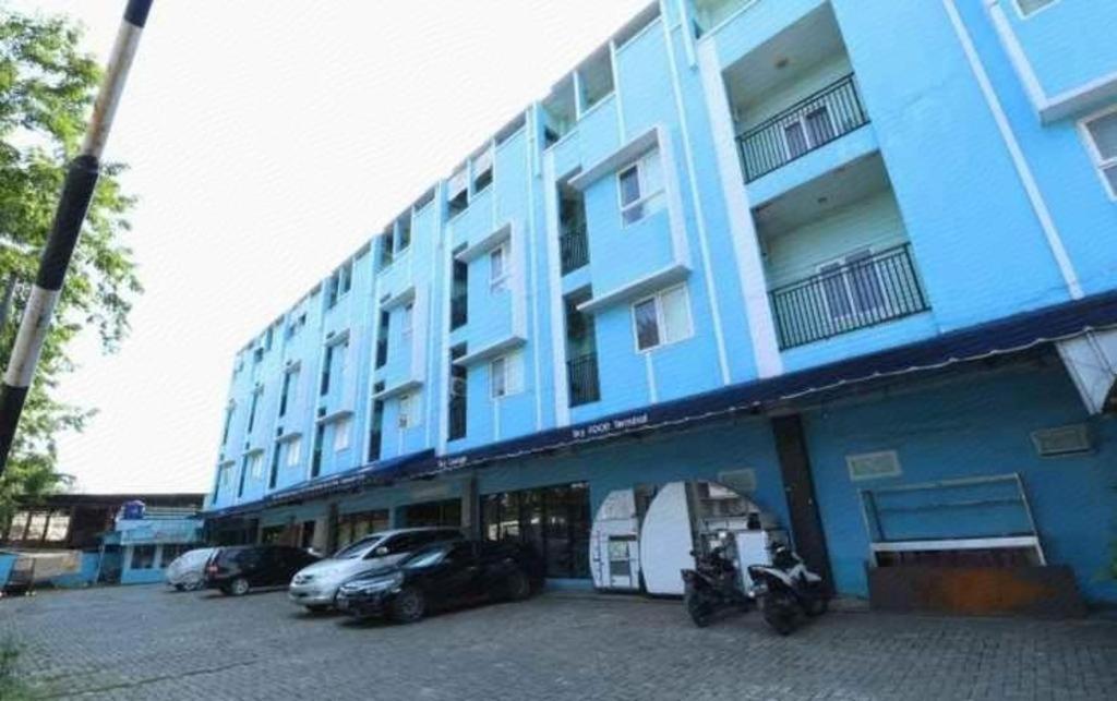 Reddoorz Near Mandaya Royal Hospital Puri Hotell Tangerang Exteriör bild