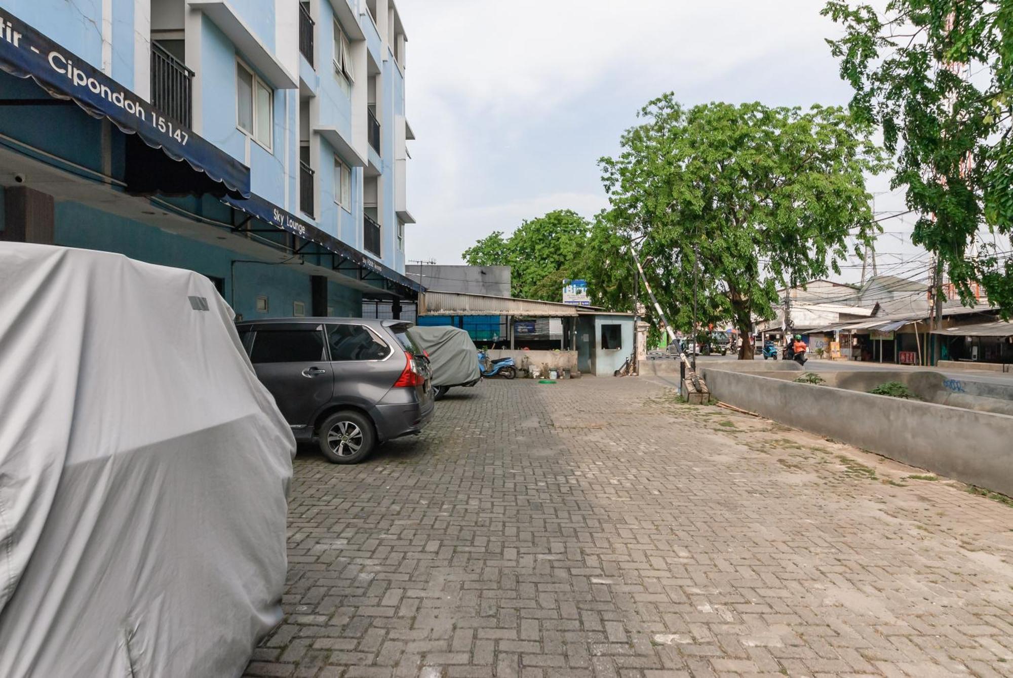 Reddoorz Near Mandaya Royal Hospital Puri Hotell Tangerang Exteriör bild